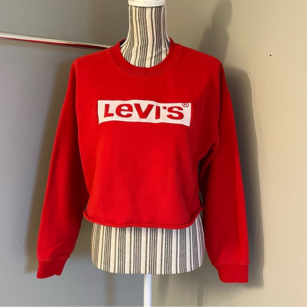 Levis Womens Red White Long Sleeve Cropped Oversized Pullover Sweatshirt…